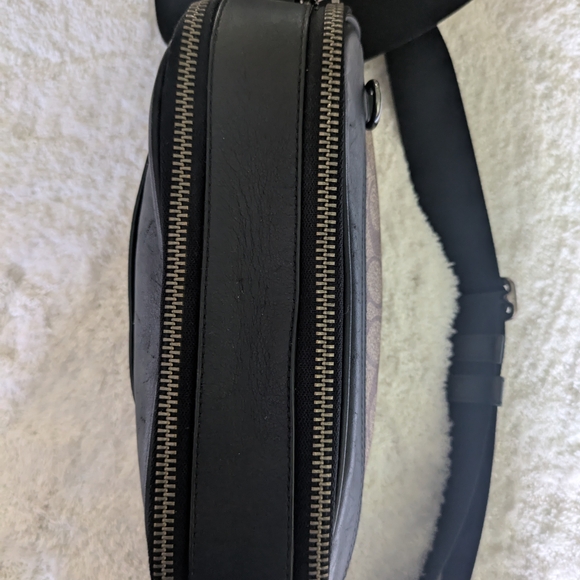 Coach Black and Brown Belt Bag with Signature Style - Picture 5 of 6